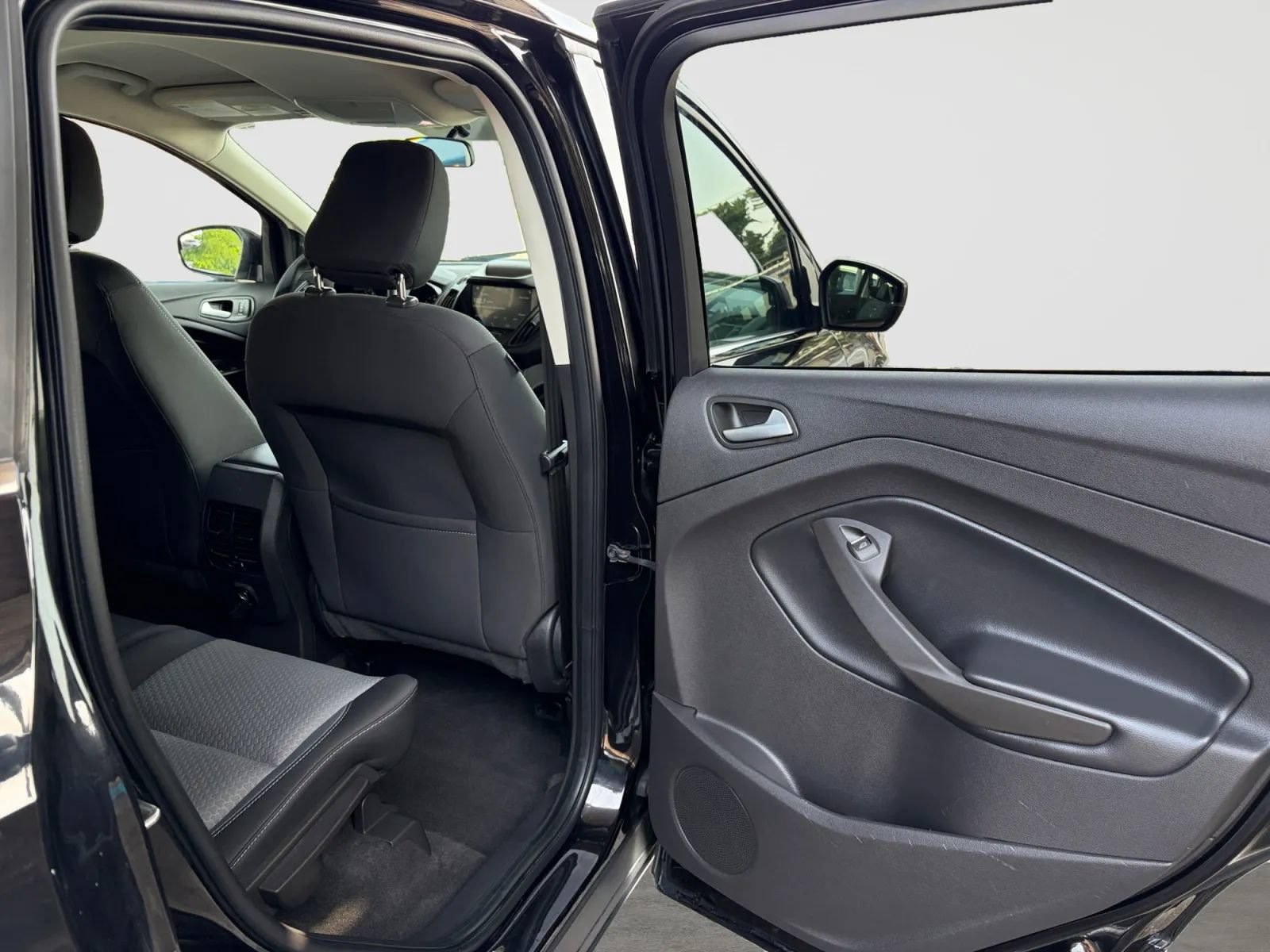 Used 2019 Ford Escape SE AWD/4WD image 16