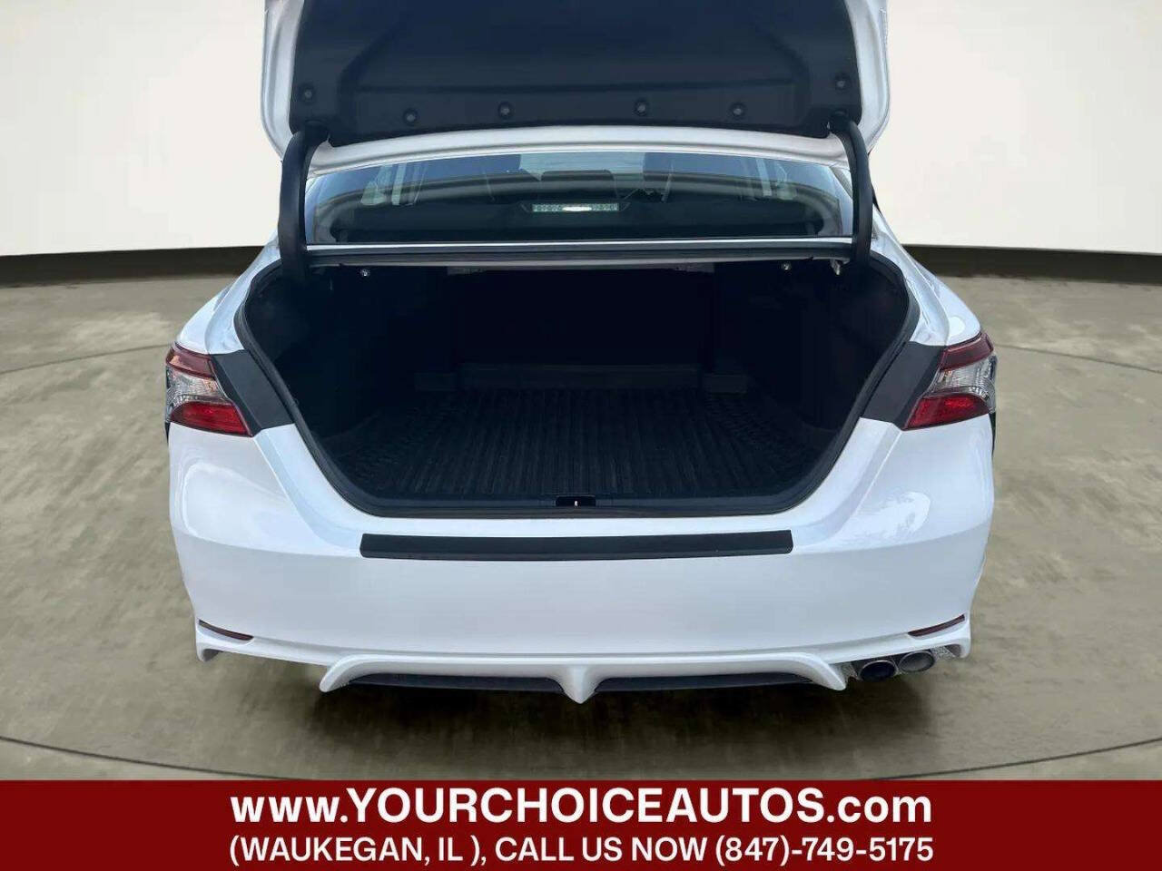 Used 2022 Toyota Camry SE FWD image 14