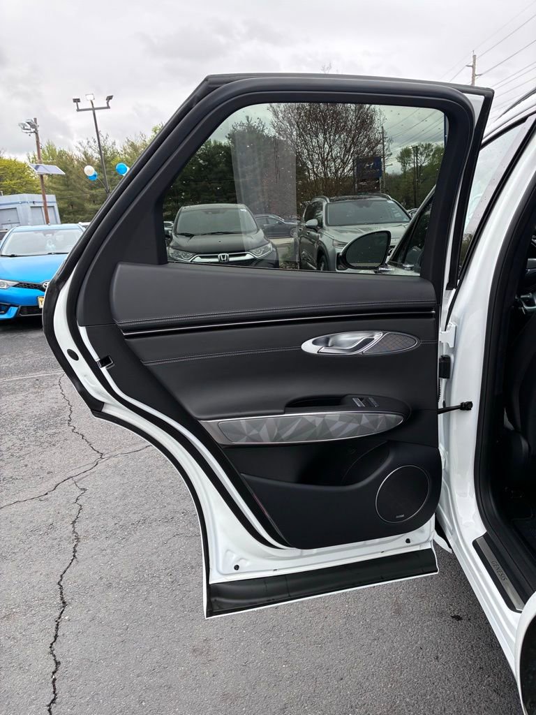 Used 2025 Genesis GV70 3.5T Sport w/ Sport Advanced Package AWD/4WD image 51