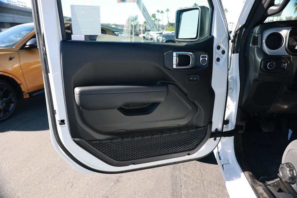 New 2026 Jeep Wrangler Unlimited Sport AWD/4WD image 11