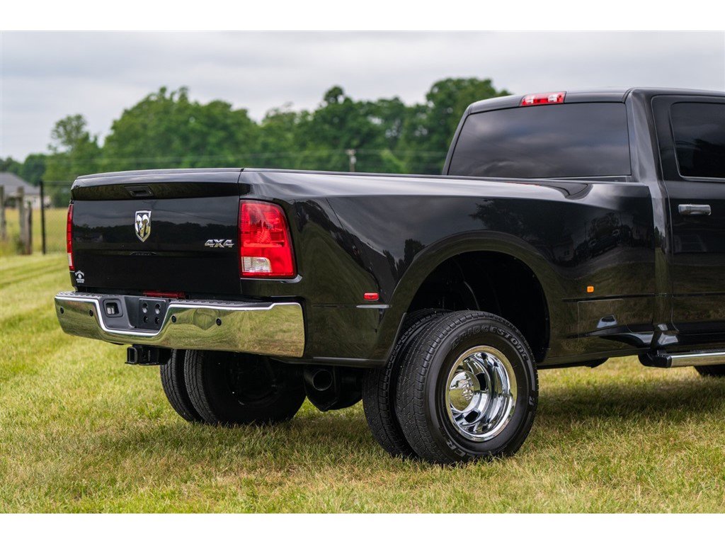 Used 2018 RAM 3500 Tradesman w/ Chrome Appearance Group AWD/4WD image 10