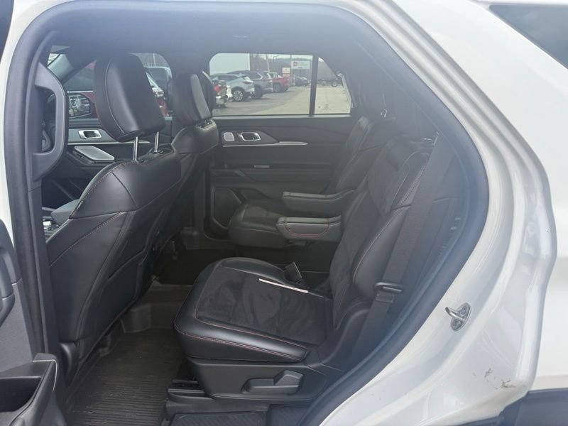 Used 2025 Ford Explorer ST w/ Sun And Sound Package image 11