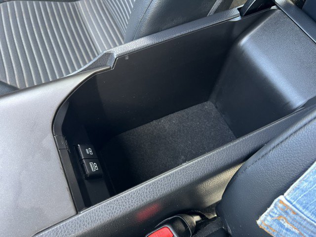 Used 2023 Toyota Camry SE image 33