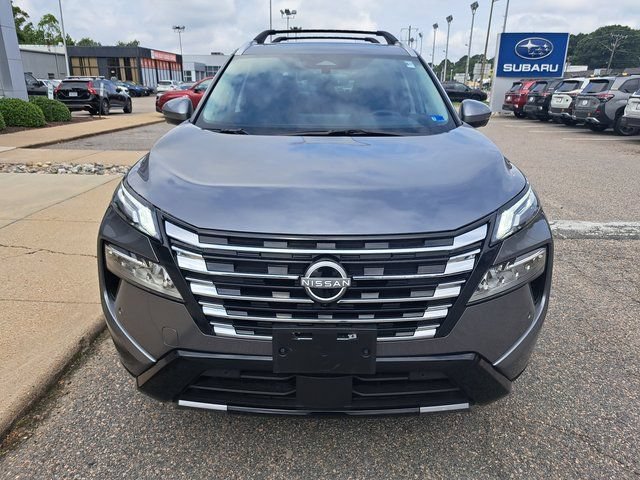 Used 2025 Nissan Rogue Platinum FWD image 9