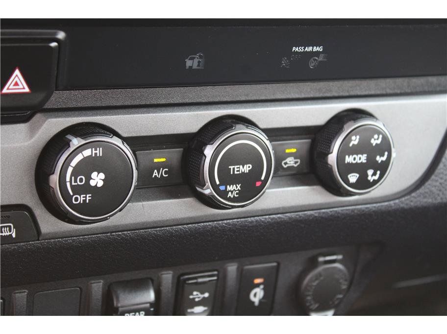 Used 2019 Toyota Tacoma TRD Off-Road image 24