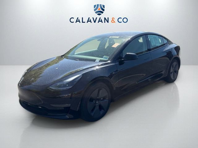 Used 2021 Tesla Model 3 Standard Range Plus image 3