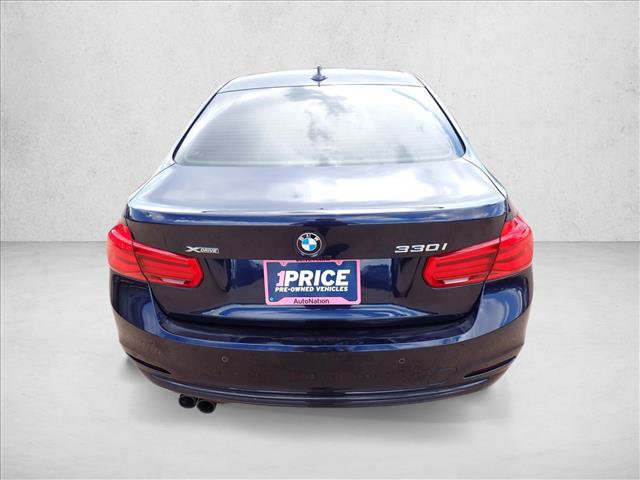 Used 2017 BMW 330i xDrive Sedan AWD/4WD image 3