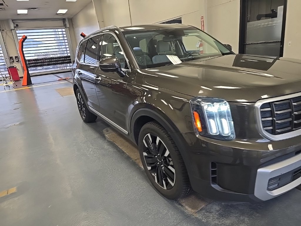 Used 2023 Kia Telluride SX