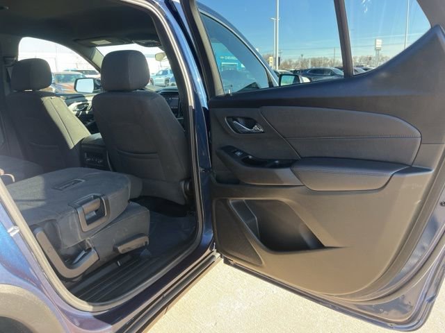 Used 2023 Chevrolet Traverse LT image 43