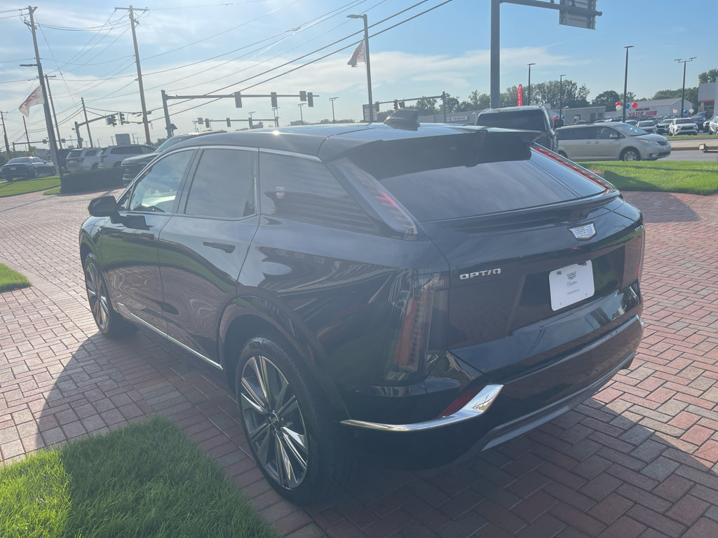 Used 2025 Cadillac Optiq Luxury 2 AWD/4WD image 10