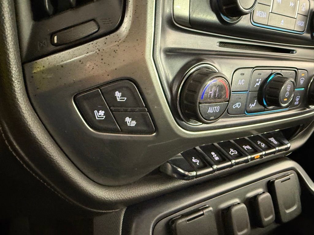 Used 2018 Chevrolet Silverado 2500 LTZ w/ Duramax Plus Package image 30