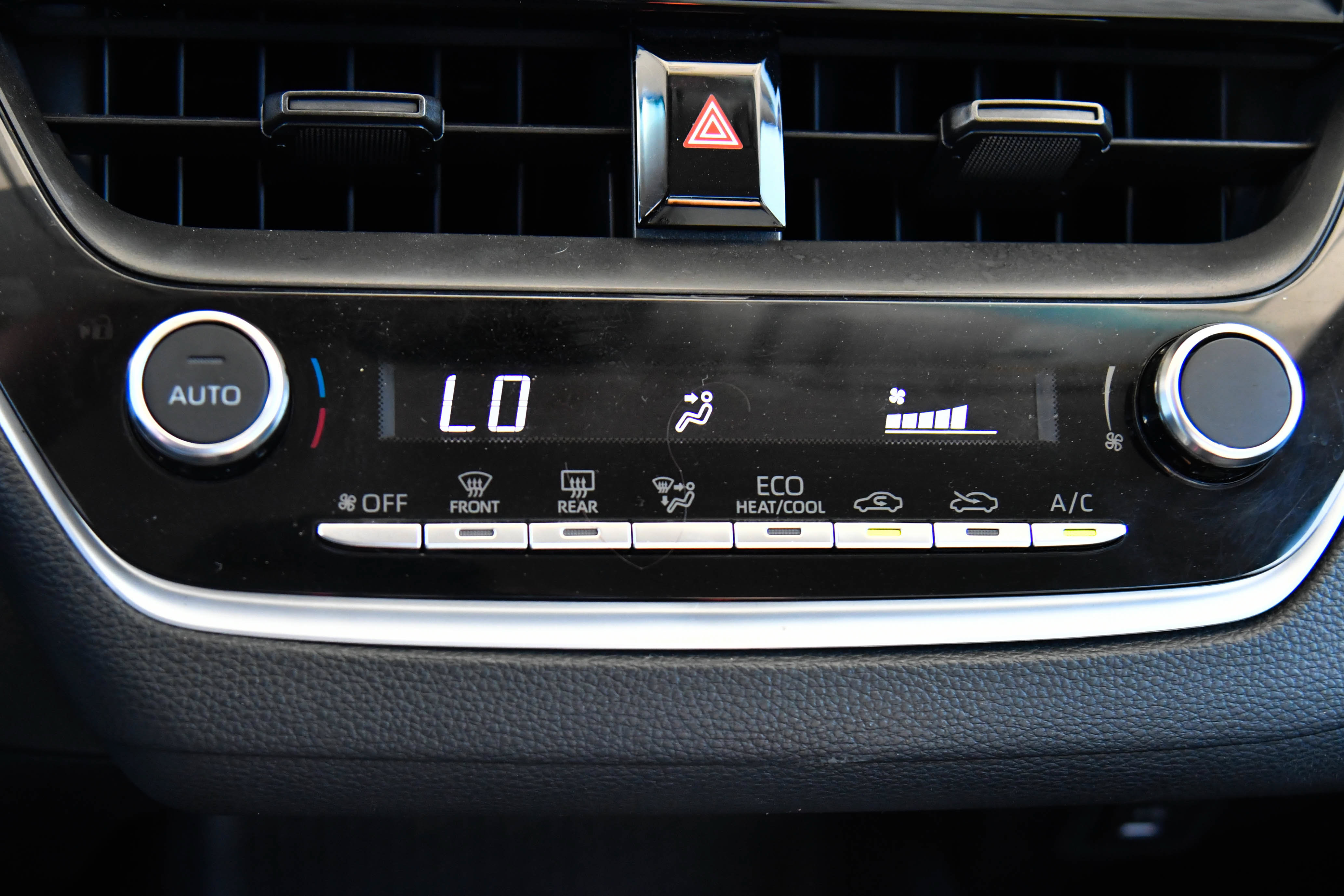 Used 2025 Toyota Corolla LE FWD image 23