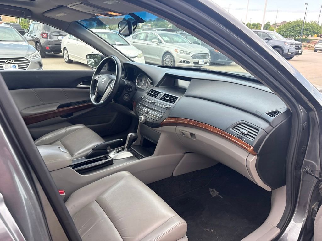 Used 2011 Honda Accord EX-L image 25