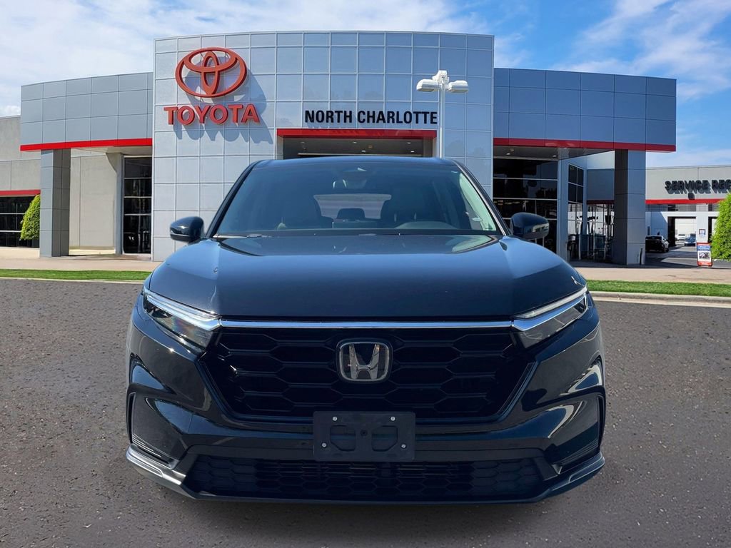 Used 2023 Honda CR-V EX image 3