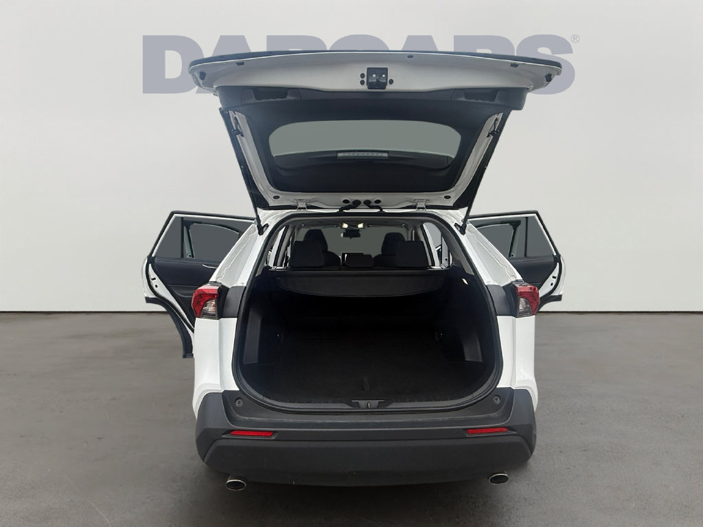 Used 2025 Toyota RAV4 XLE AWD/4WD image 30