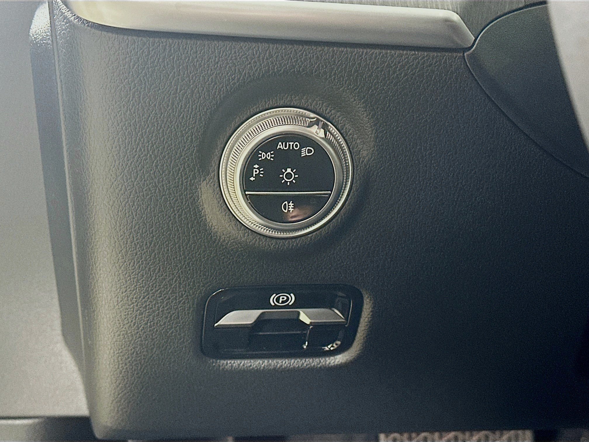 Certified 2026 Mercedes-Benz C 300 4MATIC Sedan image 10