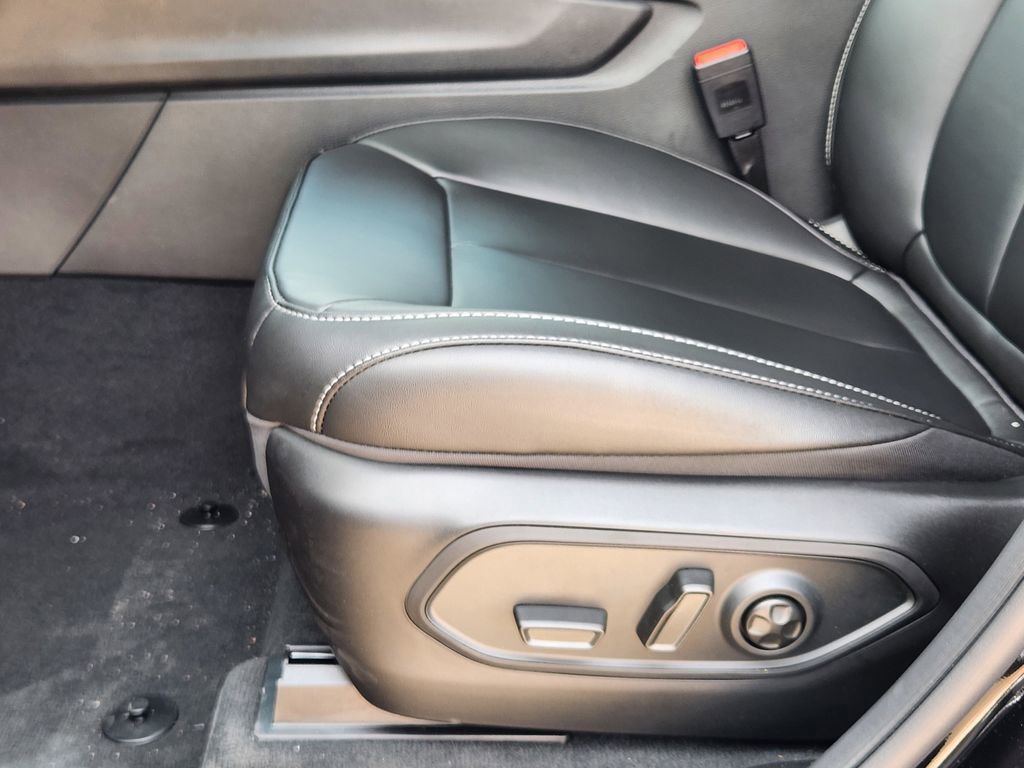 New 2026 Jeep Grand Cherokee Limited RWD image 17