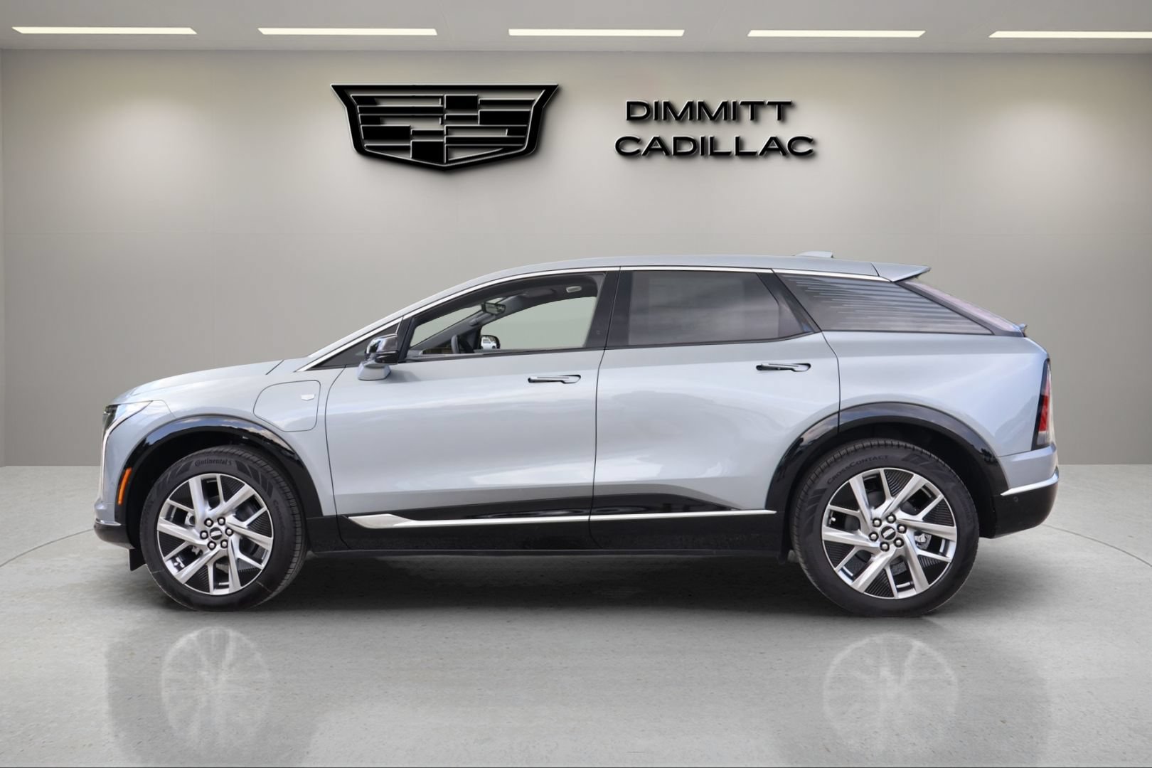 New 2026 Cadillac Optiq Luxury 1 RWD image 8