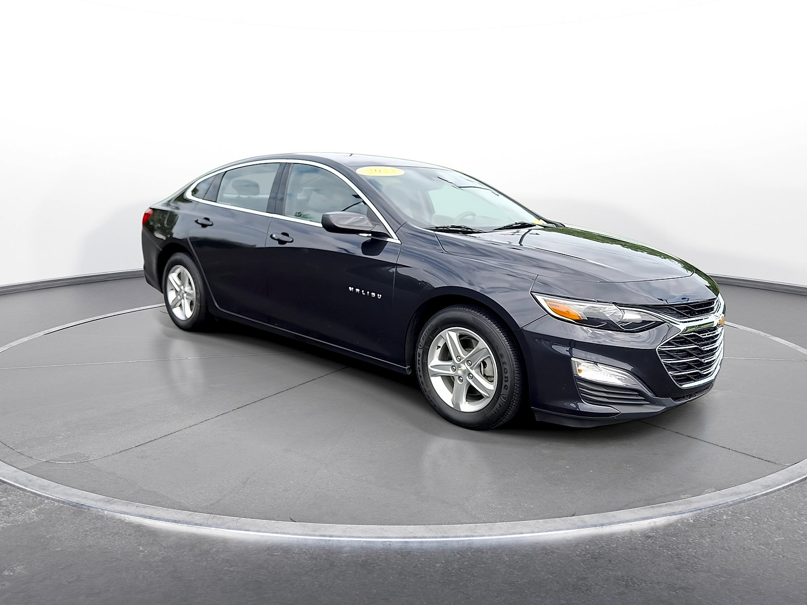 Used 2023 Chevrolet Malibu LS w/ Driver Confidence Package FWD image 2
