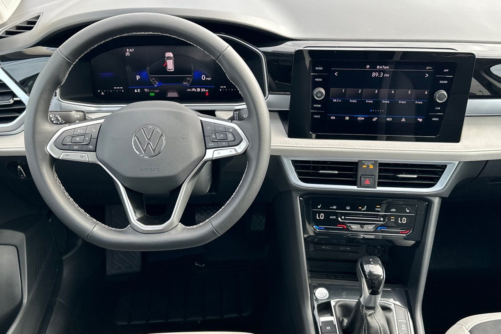 New 2026 Volkswagen Taos SE FWD image 14