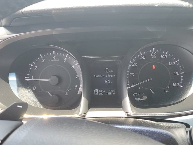 Used 2015 Toyota Avalon XLE FWD image 26
