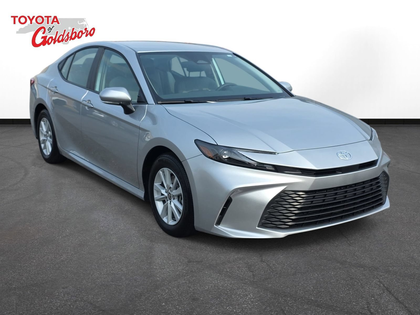 Used 2026 Toyota Camry LE w/ Convenience Package FWD image 3