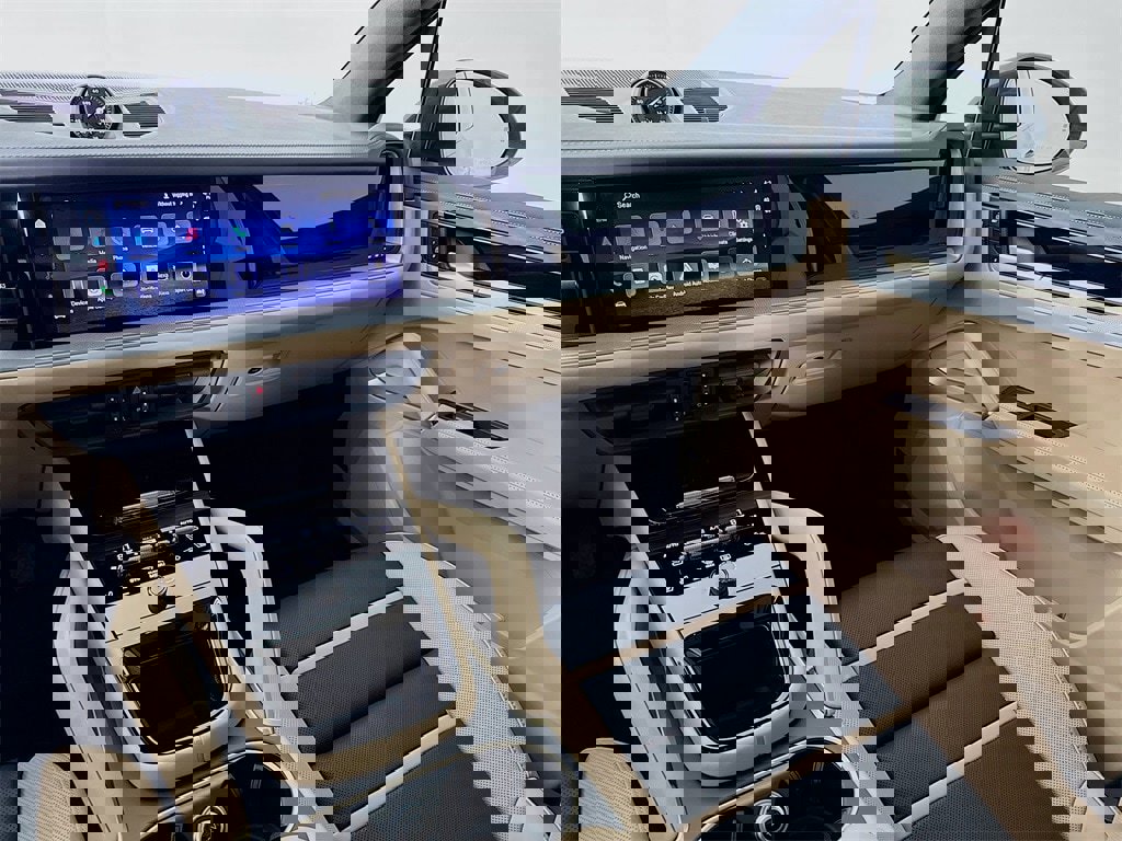 New 2026 Porsche Cayenne image 28