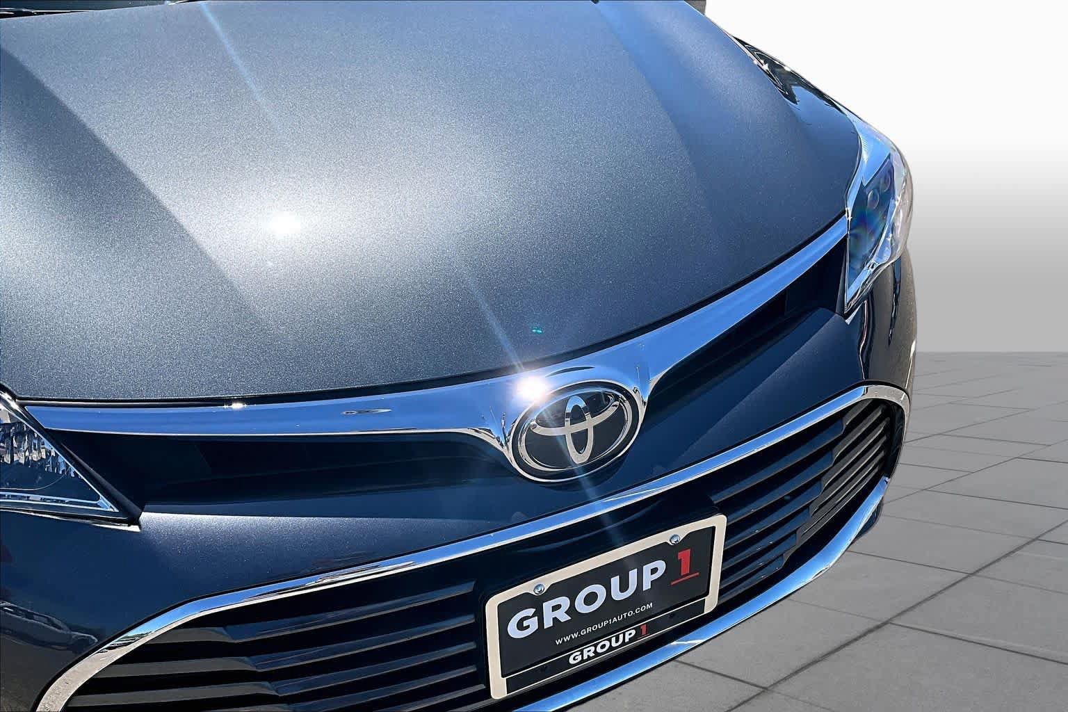 Used 2017 Toyota Avalon XLE w/ All Weather Liner Package FWD image 29