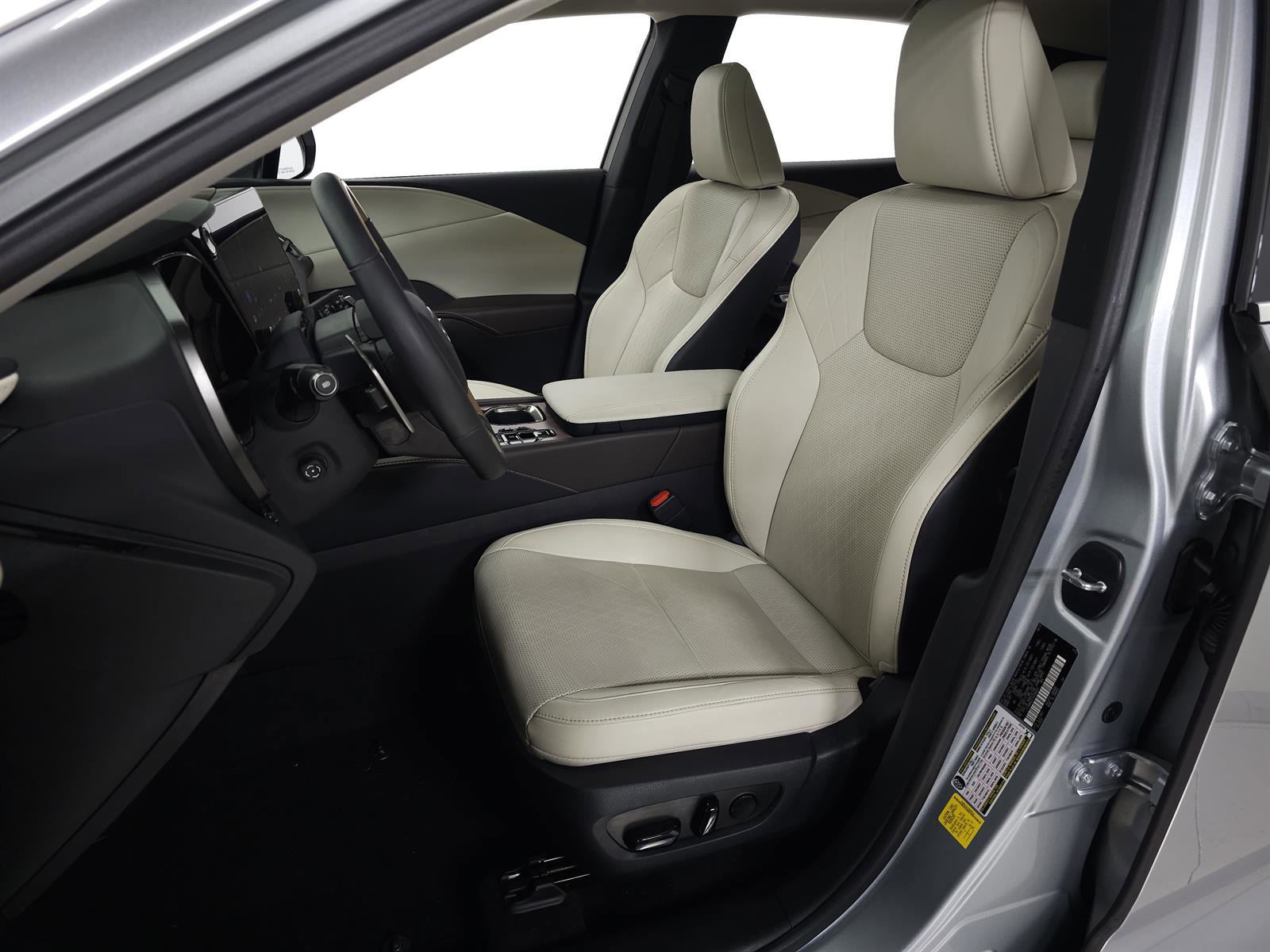 Used 2025 Lexus RX 350 AWD/4WD image 17