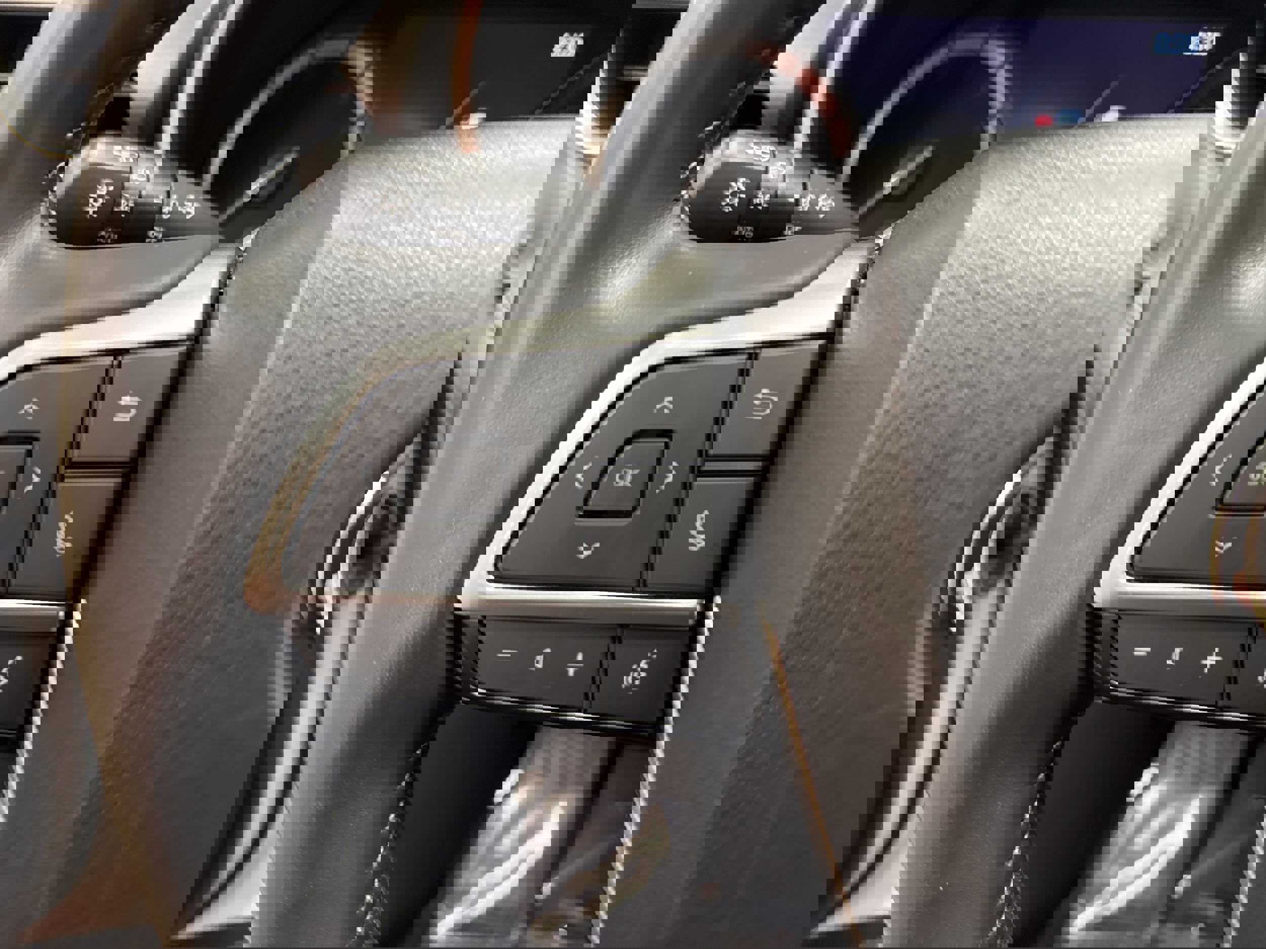 Used 2022 Toyota Highlander XLE image 33