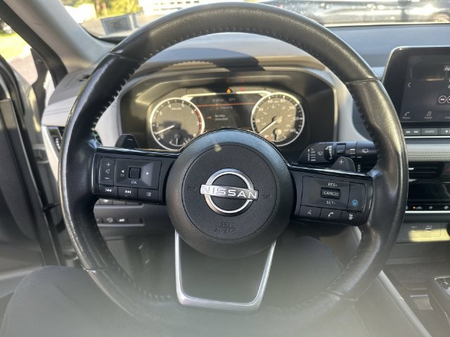 Used 2023 Nissan Rogue SL AWD/4WD image 14