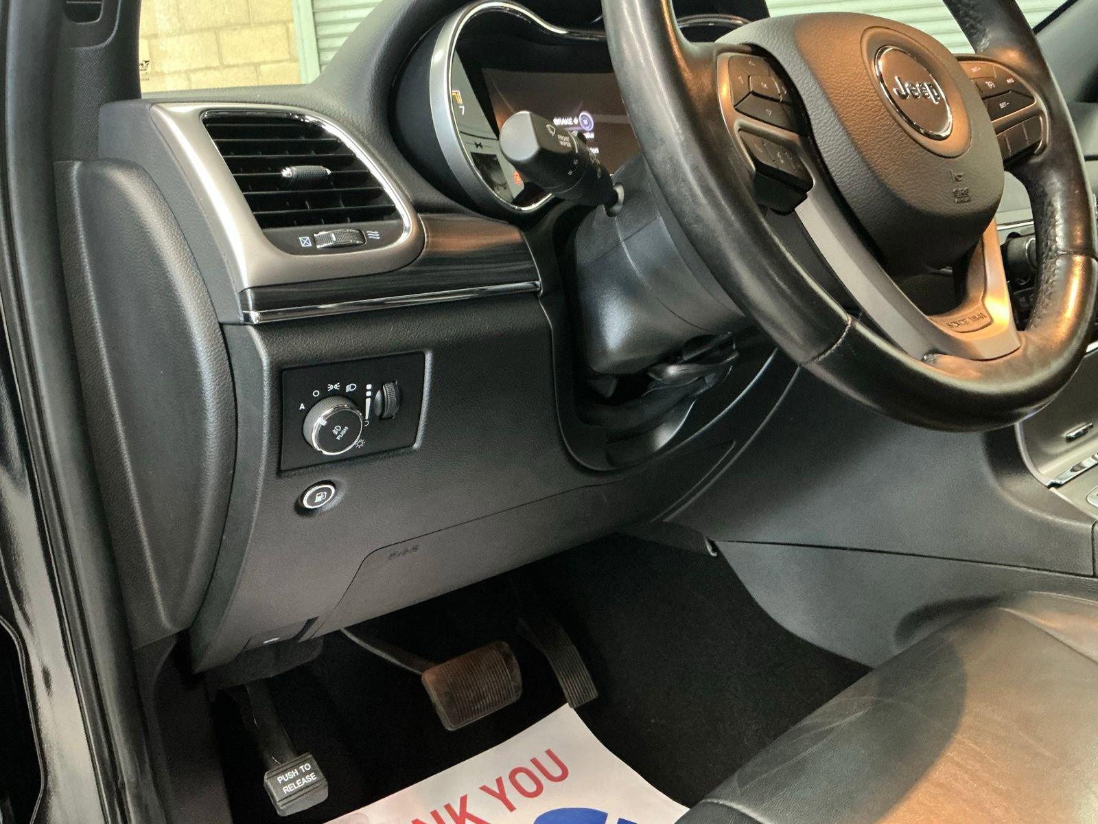 Used 2019 Jeep Grand Cherokee Limited image 18