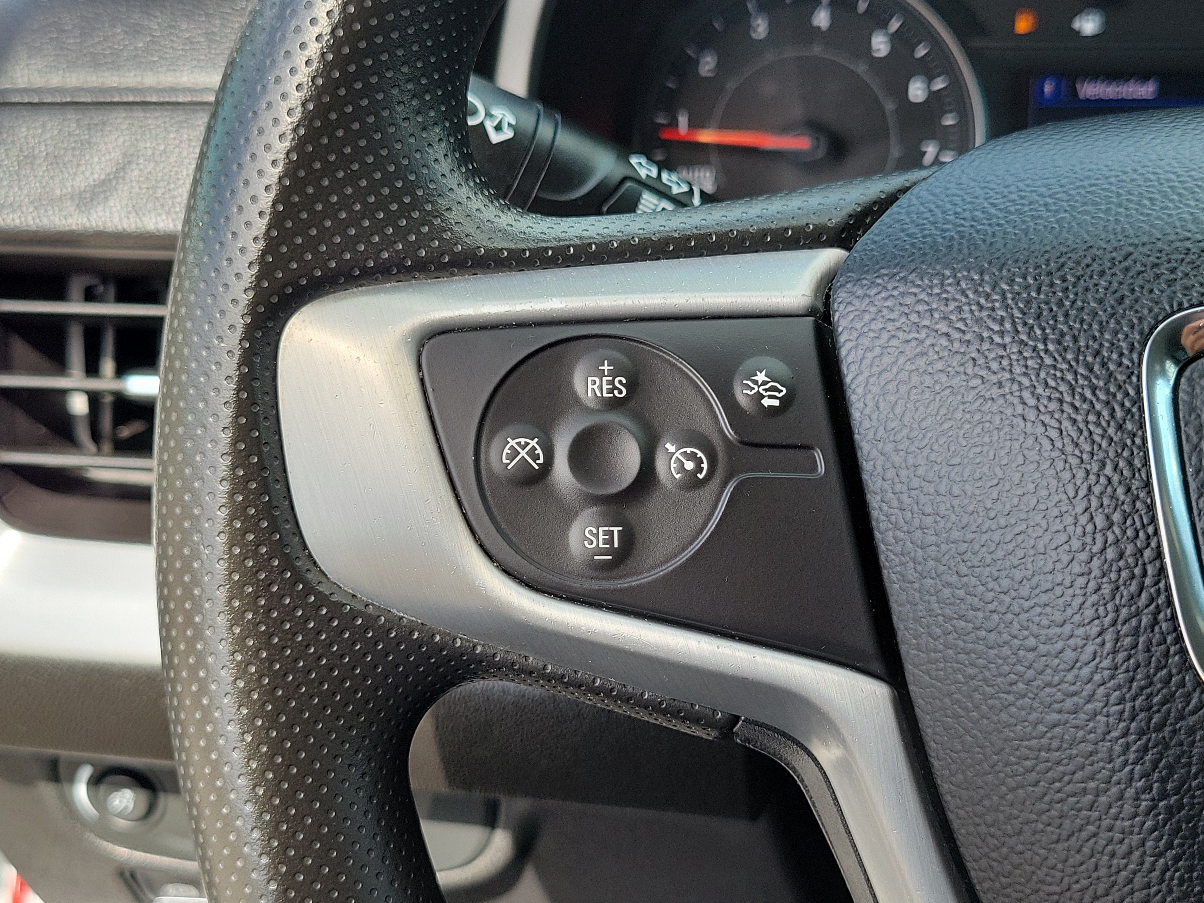 Used 2023 GMC Terrain SLE w/ Elevation Edition FWD image 21