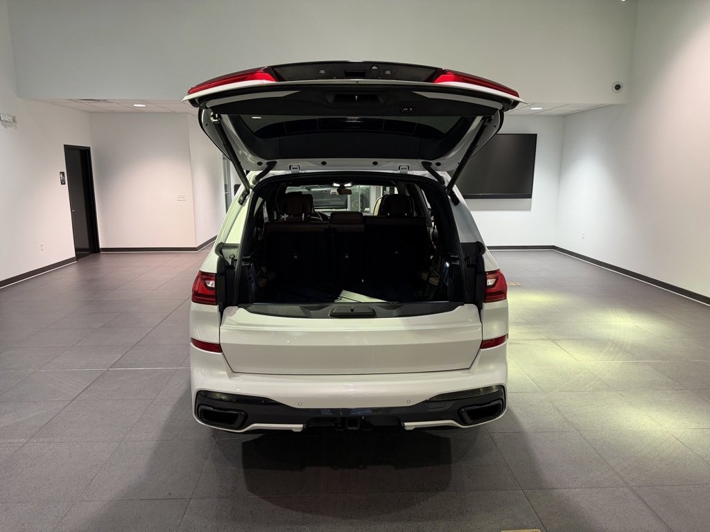 Used 2020 BMW X7 M50i image 34