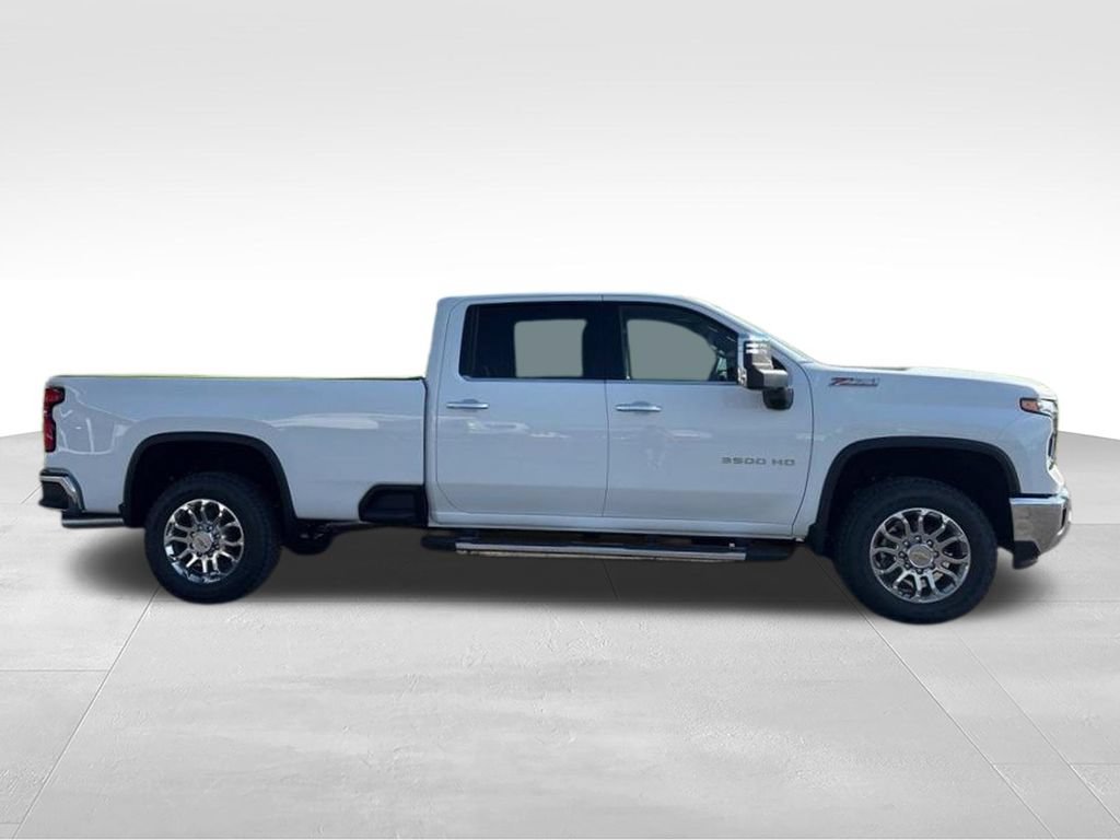 New 2025 Chevrolet Silverado 3500 LTZ w/ LTZ Premium Package AWD/4WD image 4