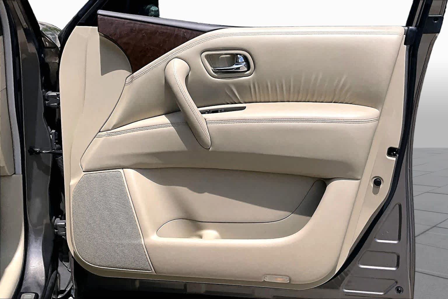 Used 2017 INFINITI QX80 2WD image 21