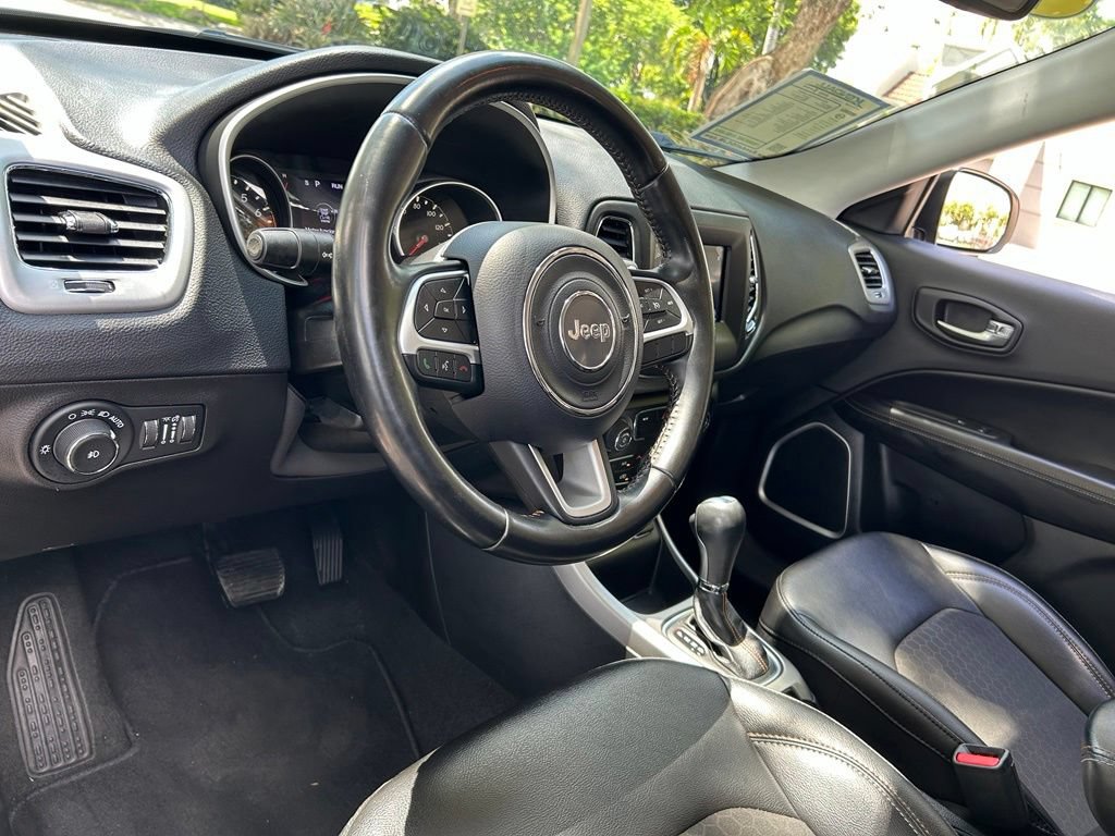 Certified 2020 Jeep Compass Latitude FWD image 18