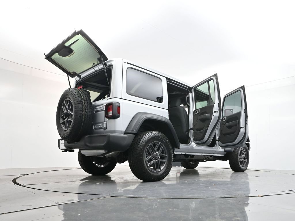 Used 2024 Jeep Wrangler Sport S image 45