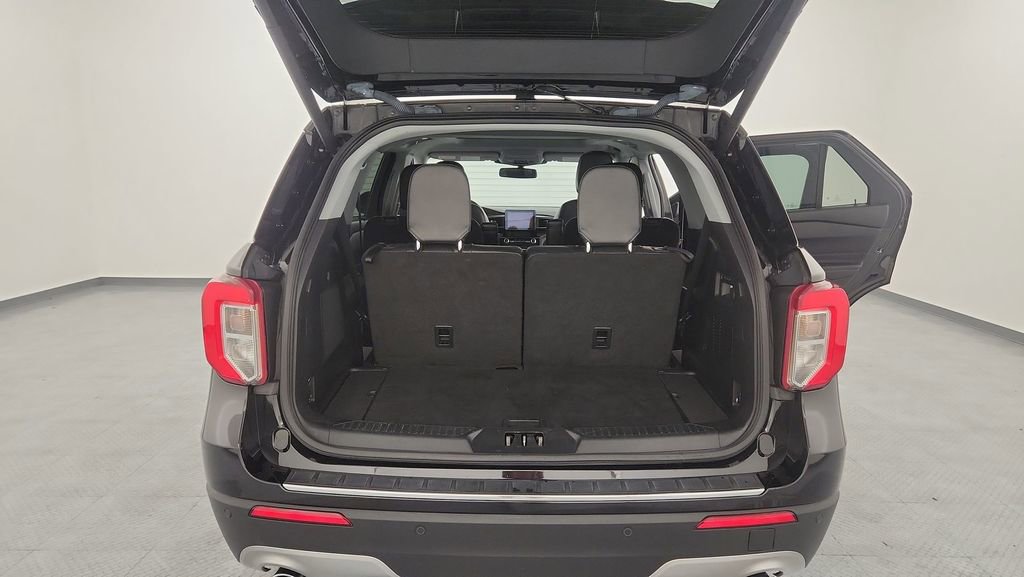Used 2022 Ford Explorer Limited w/ Equipment Group 301A image 35