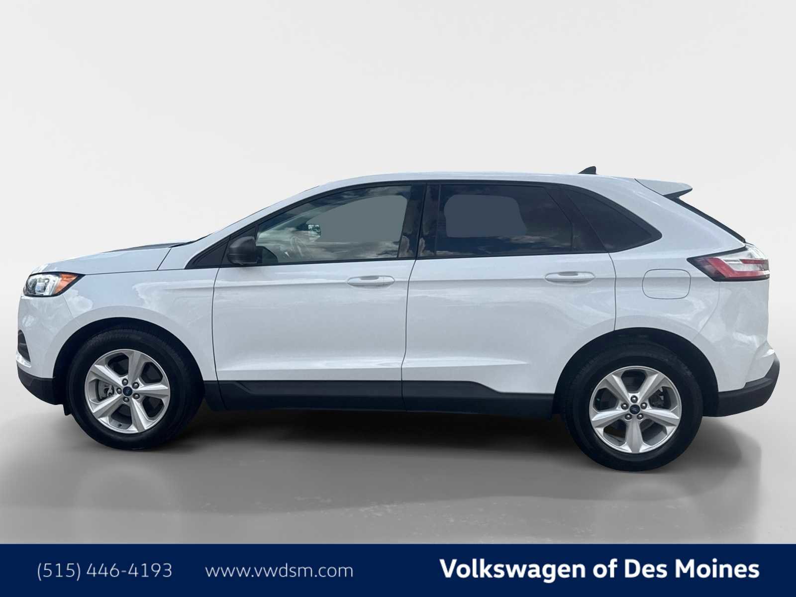 Used 2020 Ford Edge SE image 3