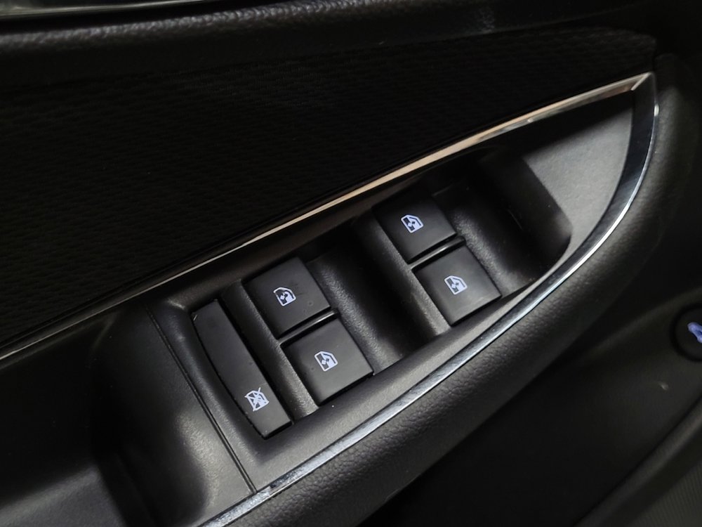 Used 2018 Chevrolet Cruze LS image 27