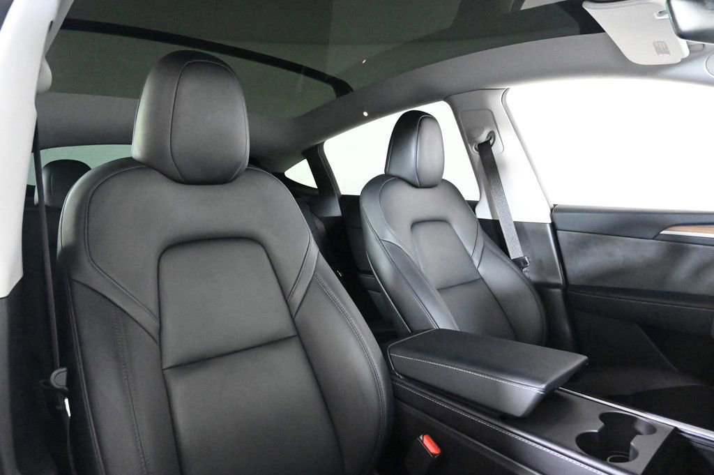 Used 2024 Tesla Model Y Performance image 14