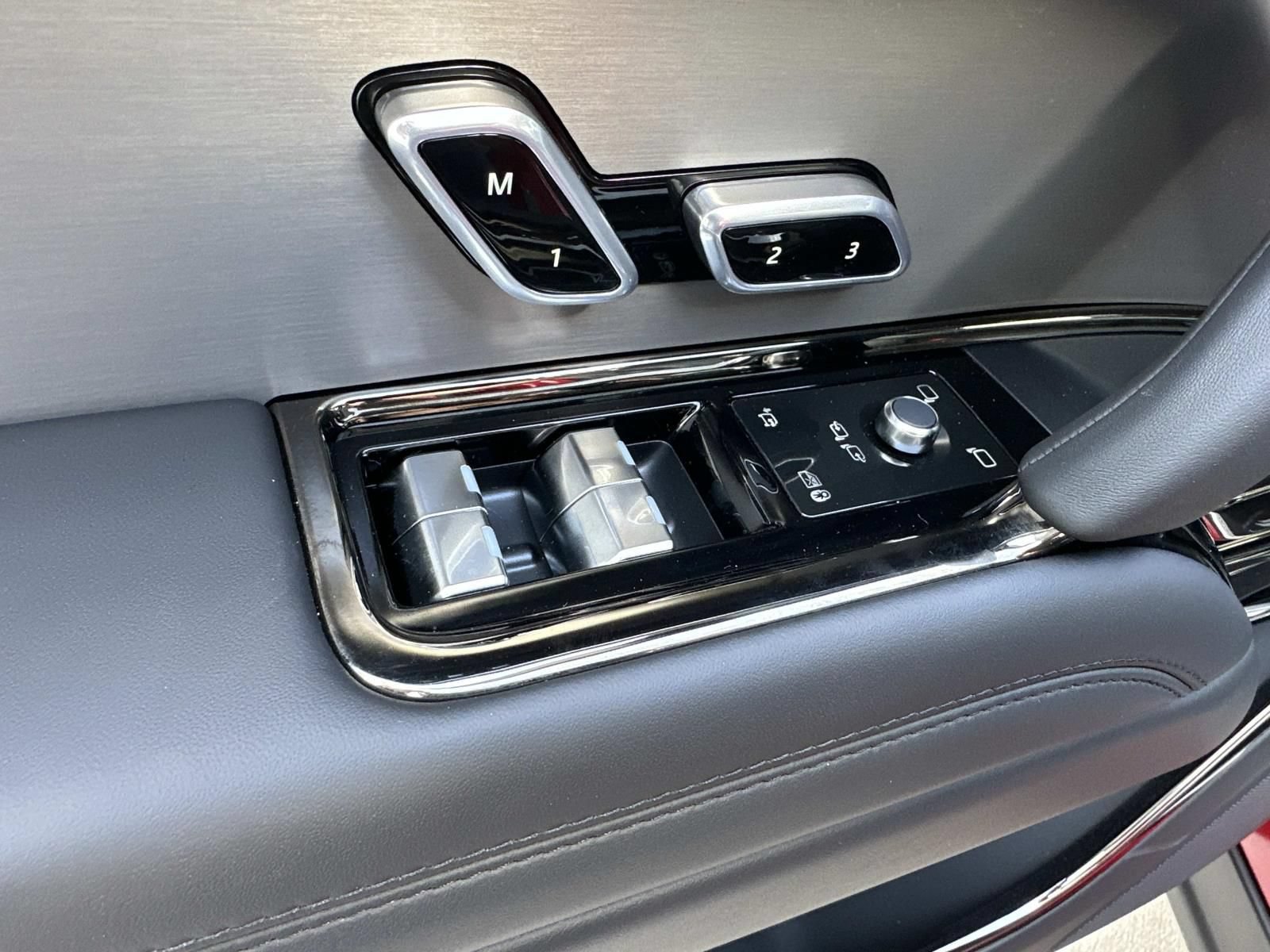 New 2026 Land Rover Range Rover Sport SE AWD/4WD image 10