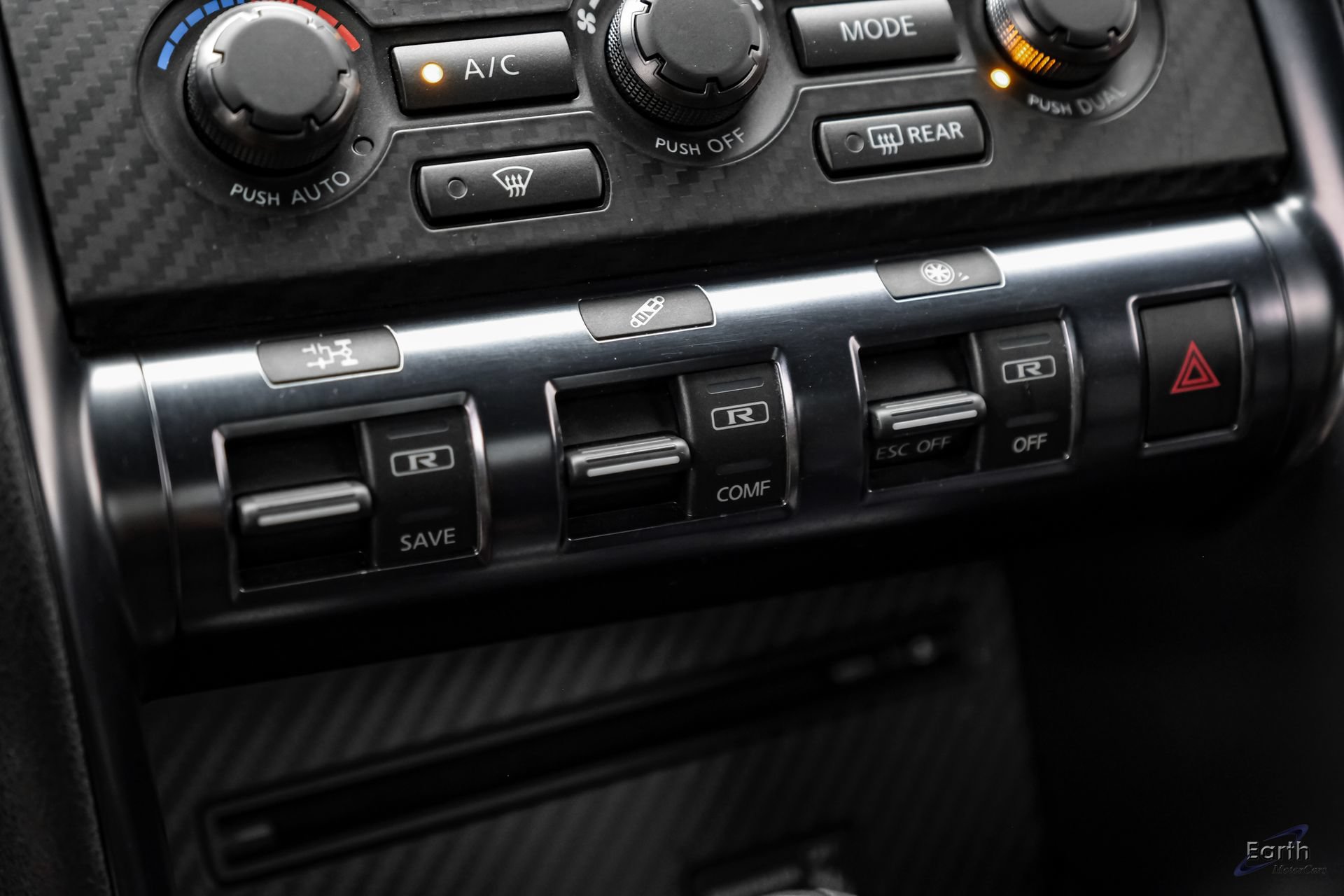 Used 2014 Nissan GT-R Black Edition AWD/4WD image 79