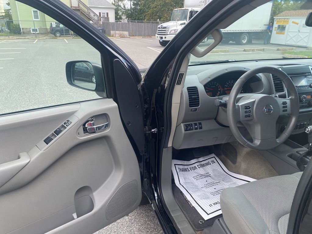 Used 2014 Nissan Frontier SV w/ SV Value Truck Package image 10