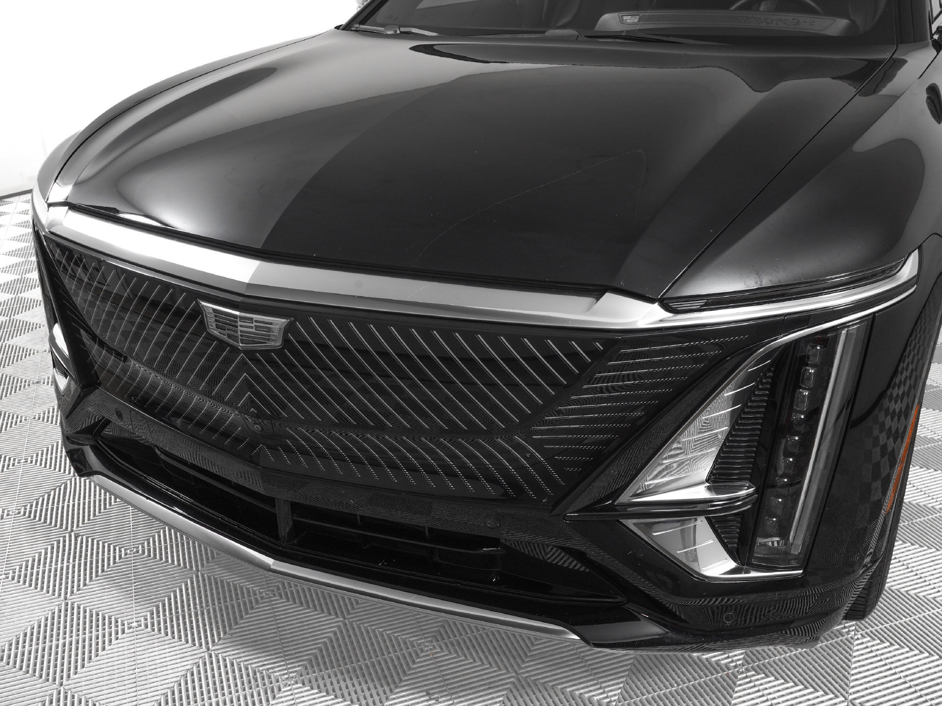Used 2023 Cadillac Lyriq 2WD image 30