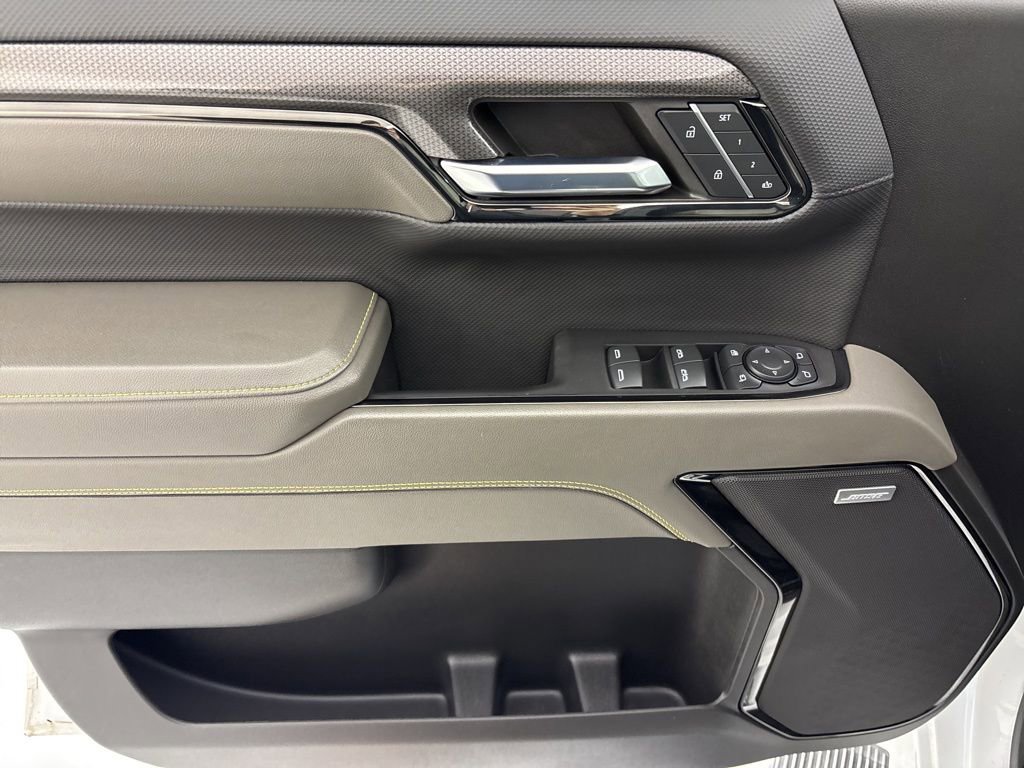 Used 2024 Chevrolet Silverado 1500 ZR2 w/ Technology Package image 34