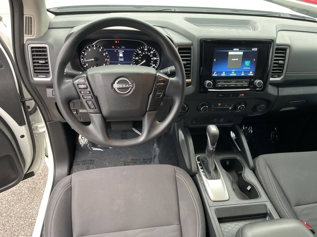 Used 2023 Nissan Frontier SV image 21