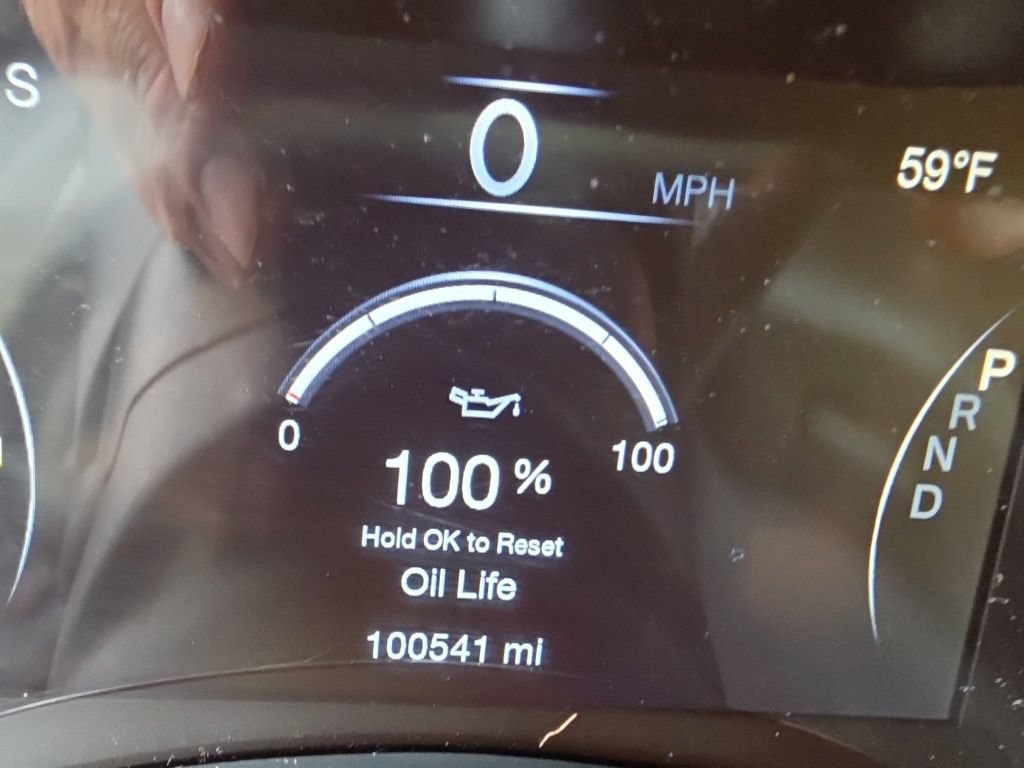 Used 2019 Jeep Grand Cherokee Altitude AWD/4WD image 15