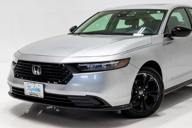 Used 2025 Honda Accord SE image 2